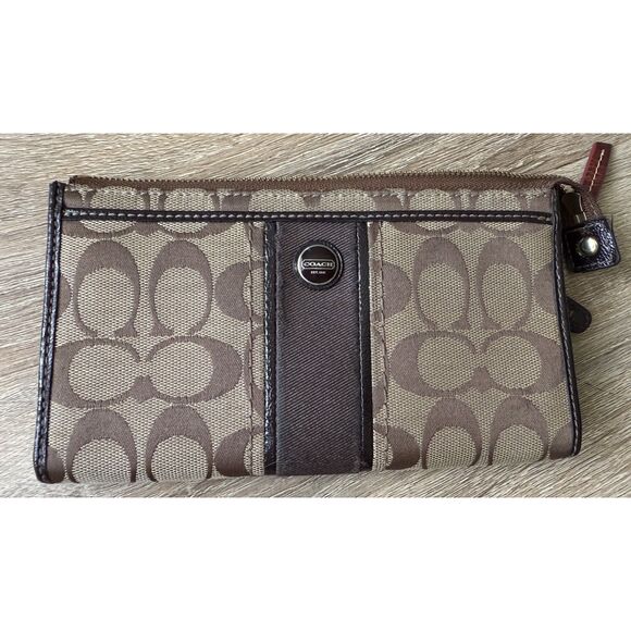 Coach Signature Brown Wallet - Picture 1 of 3
